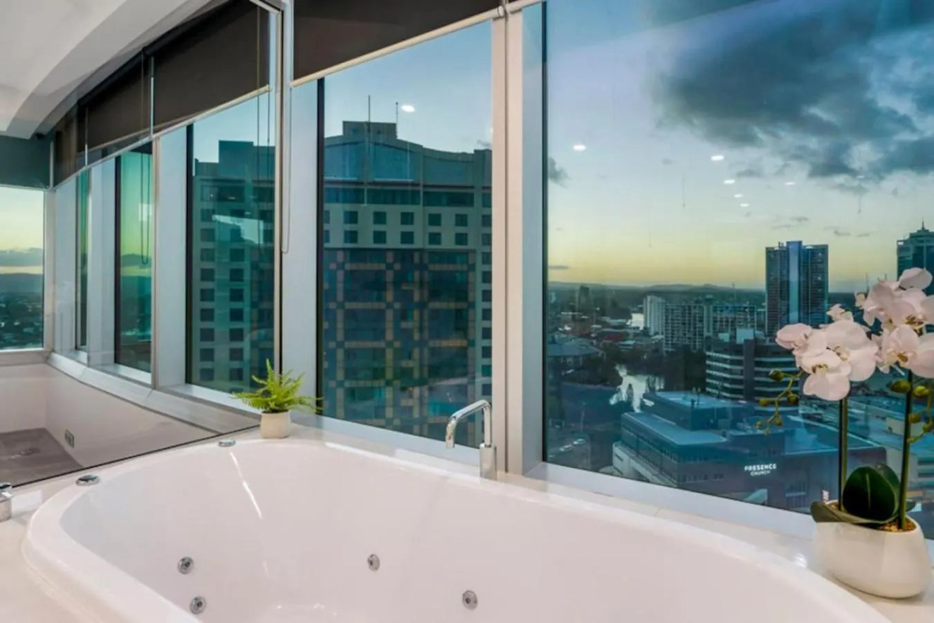 Sophias Place In Surfers With Stunning Views Gold Coast 0*,